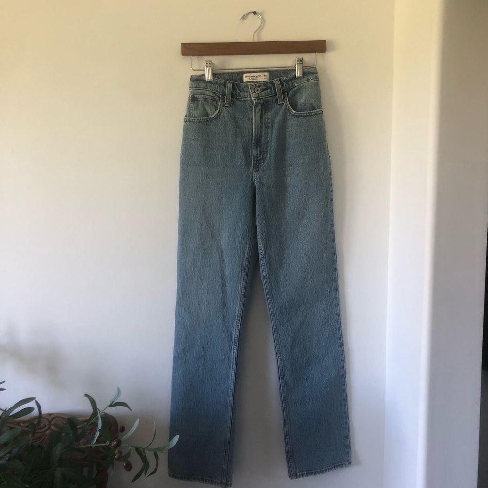 Abercrombie & Fitch The 90’s Straight Ultra High Rise Jeans | Size 24